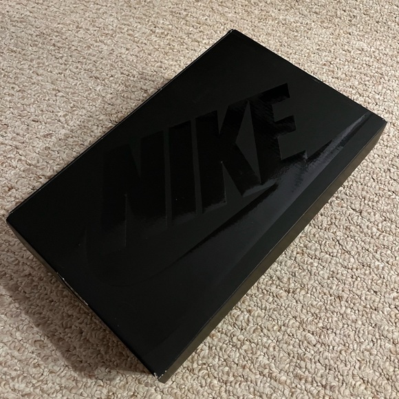 Nike Air Max 95 in Smoke Grey - Picture 12 of 12